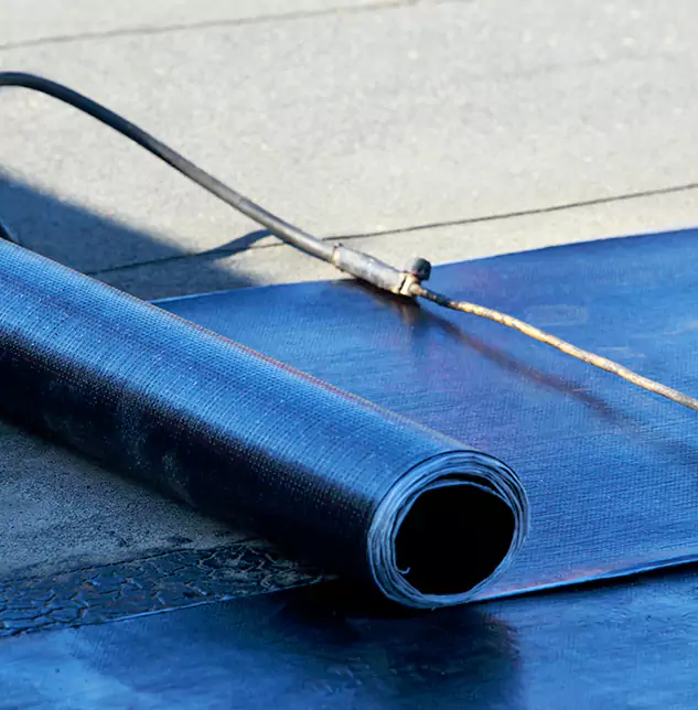 Expert Rubberized Roof Patch Solutions: Restoring Glendale Heights's Flat Roofs to Peak Performance